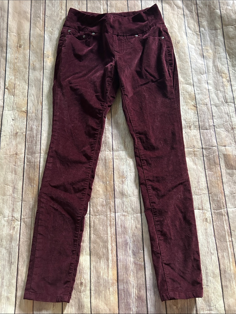 Jag Jeans Corduroy Skinny Leggings in Burgundy